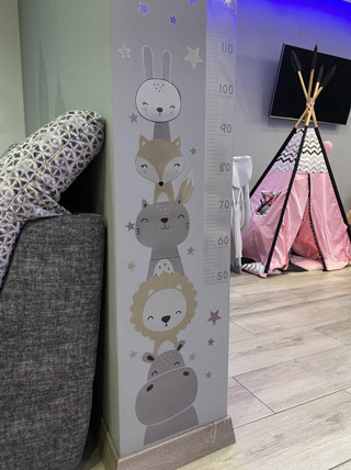 Zidna naljepnica za mjerenje visine